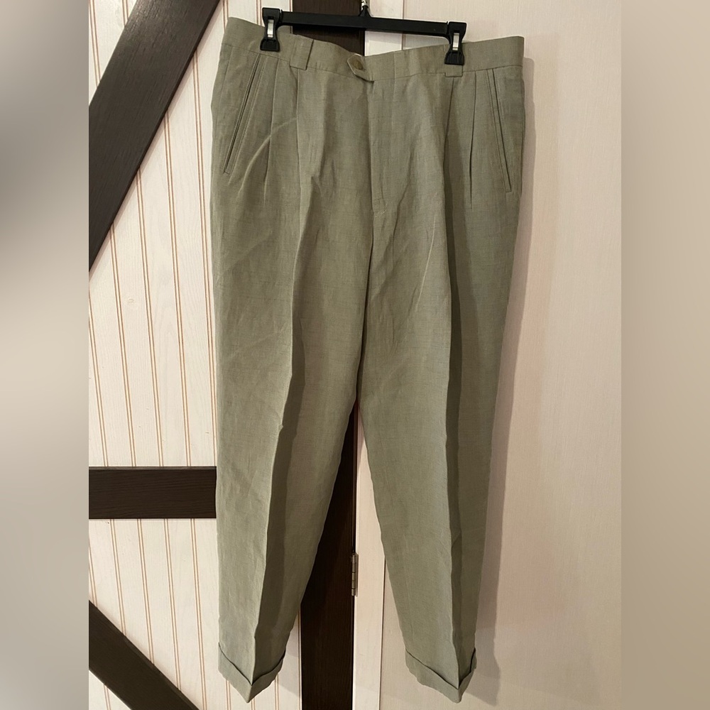 Saks Fifth Avenue Black Label Olive Green Pleated Chinos